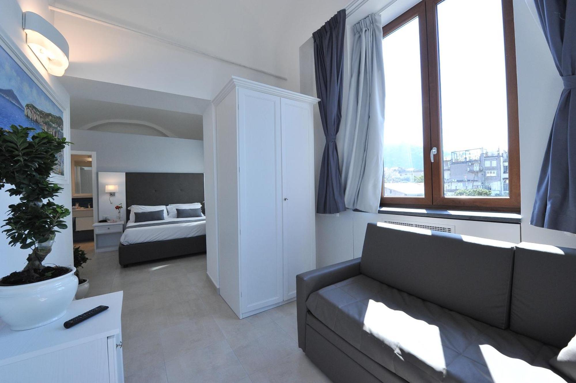 Hotel Sorrentobay Sant'Agnello Exterior foto